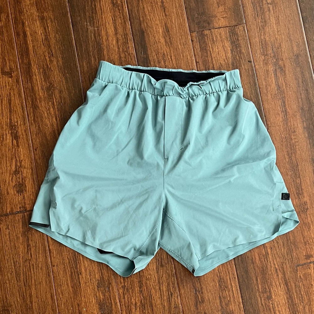 lululemon athletica Men's Athletic Shorts in Light Blue
